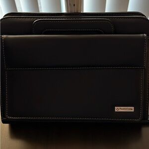 Franklin Covey Planning System Vinyl Zipper Binder 8.5” x 11” w/o inserts